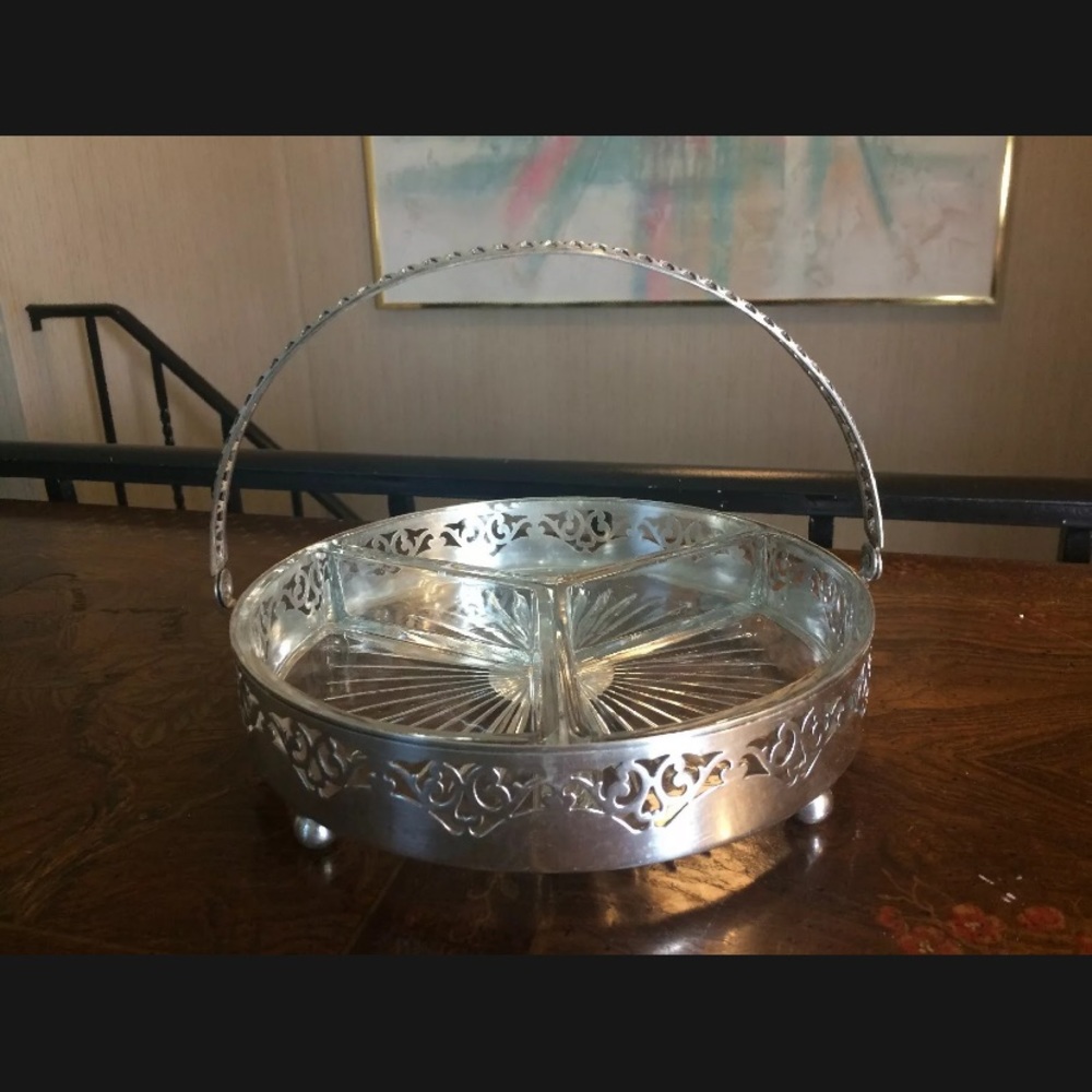 Sheffield Serving Dish with Glass Insert